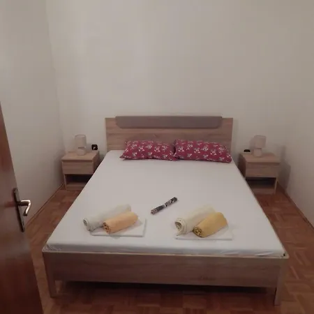 Apartman Duje Petrcane Exterior photo