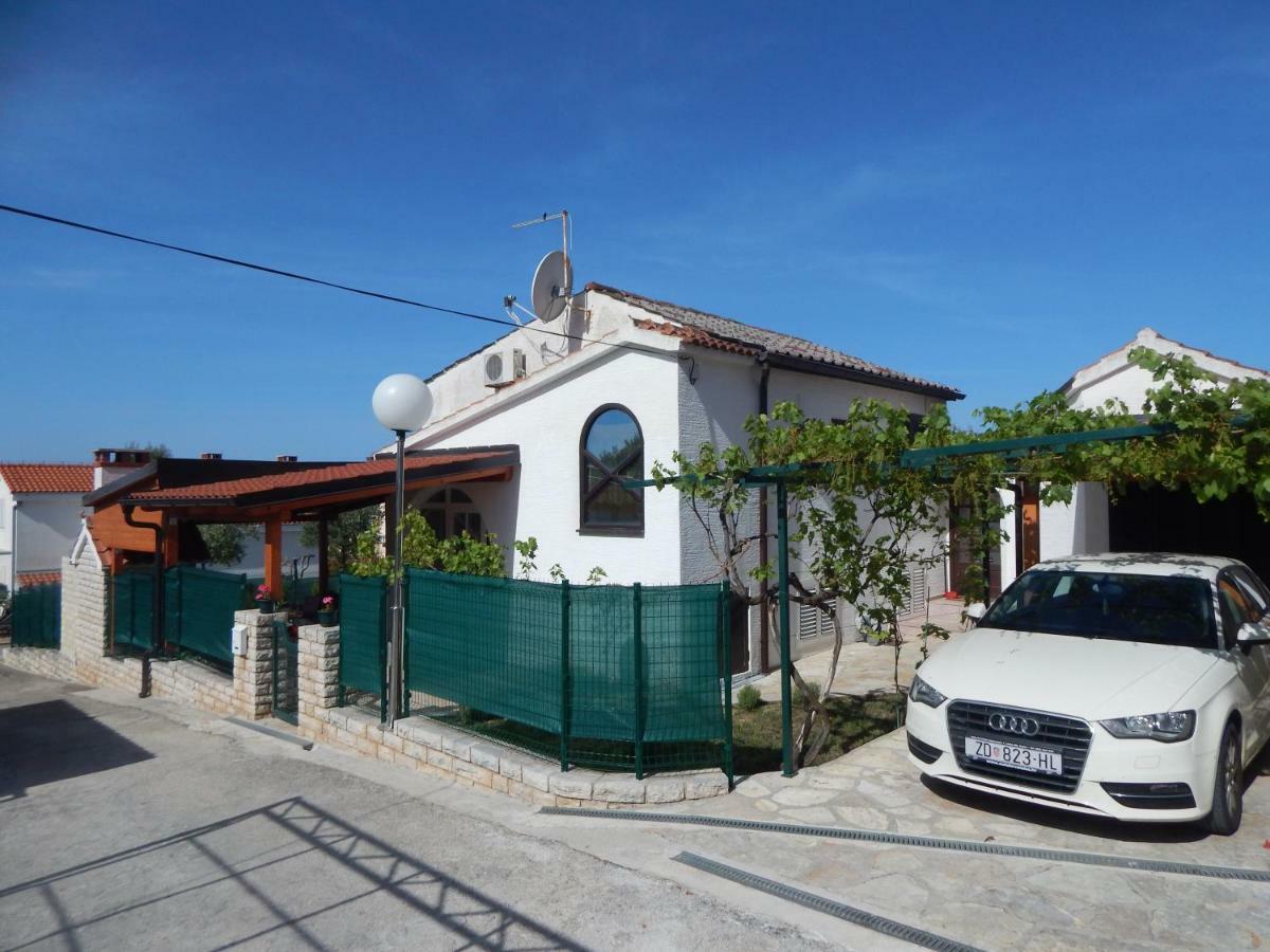 Duje Apartment