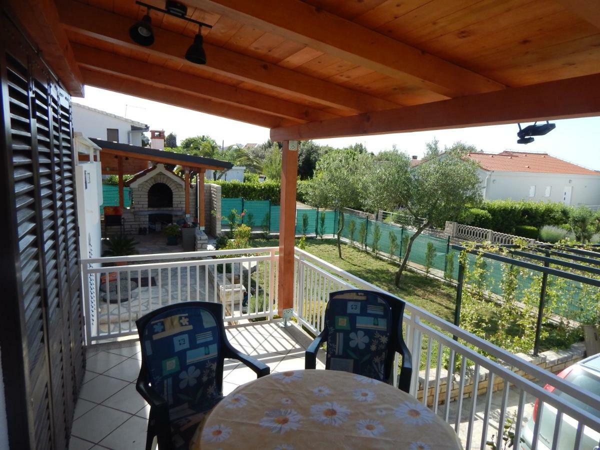 Duje Apartment Petrcane
