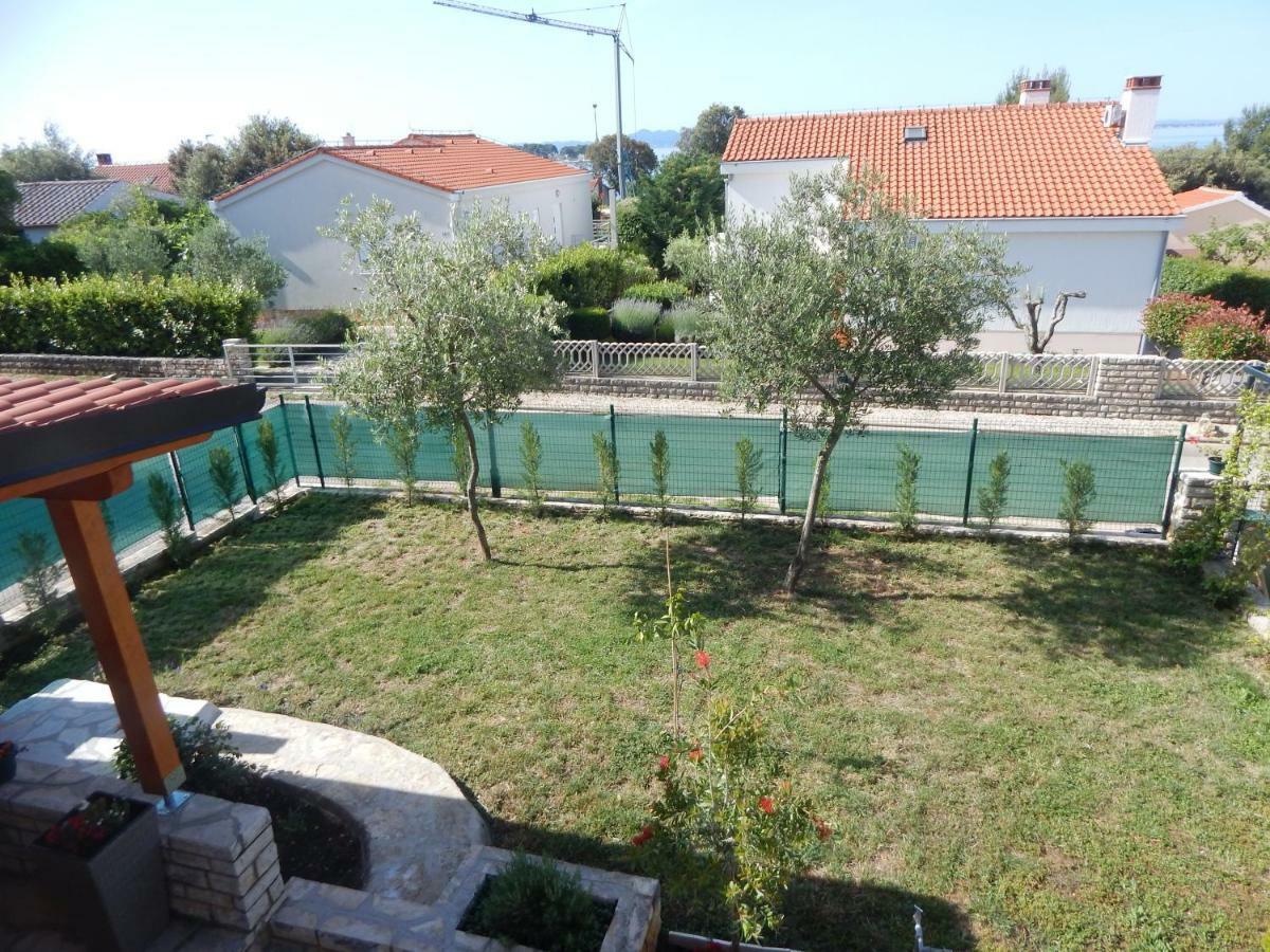 Duje Apartment Petrcane